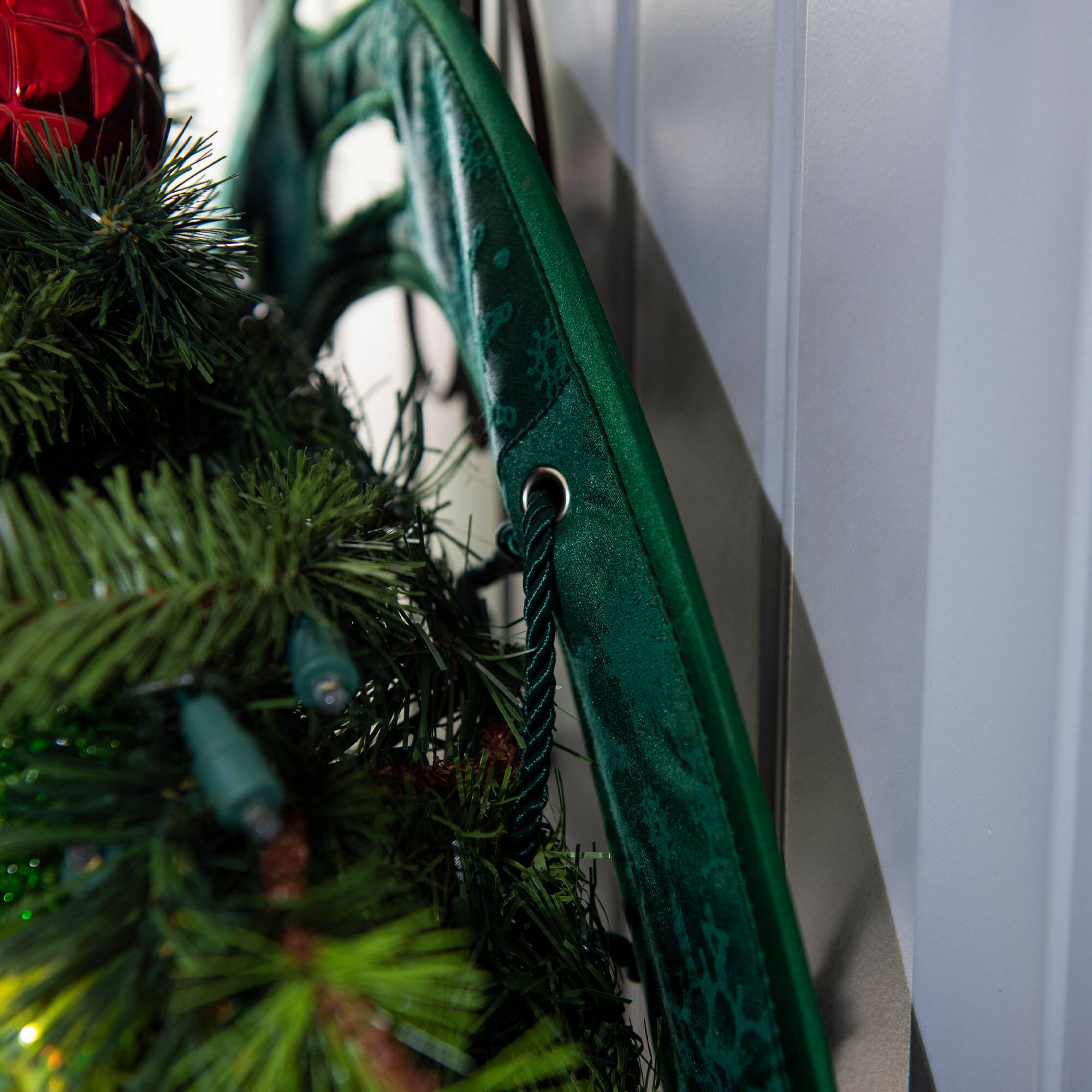 Village Lighting 30" Deluxe Door Saver